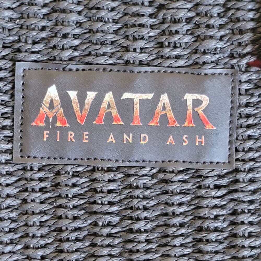 Avatar Fire And Ash Tote Bag Women's Large Black Woven Straw Red Lined Movie - Picture 3 of 6